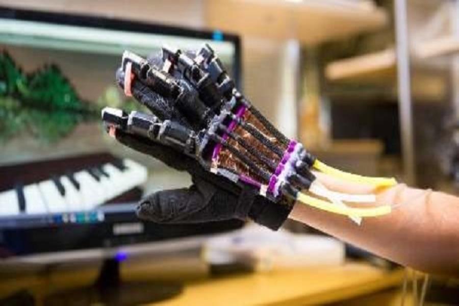 طراحی دستکشی هوشمند برای بازسازی حس لامسه